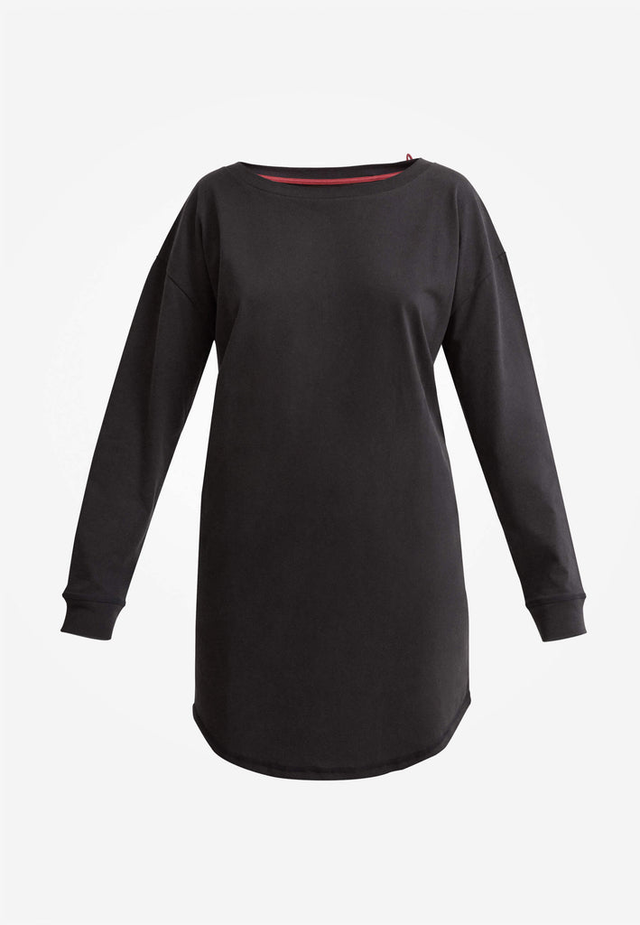 Langarm Nachthemd in der Farbe „night black“ für Damen mit Rundhalsausschnitt und abgerundetem High-Low-Saum.