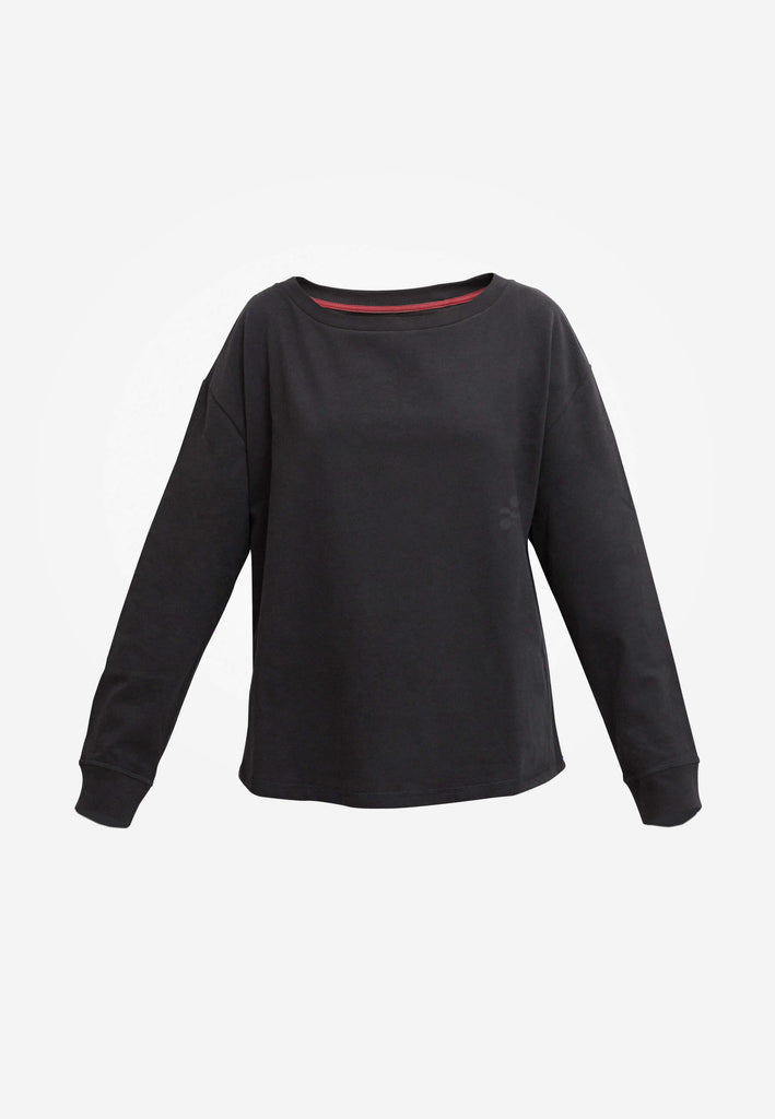Pyjama Longsleeve in der Farbe „night black“ für Damen mit Rundhalsausschnitt, überschrittenen Schultern und leicht abgerundetem Saum.